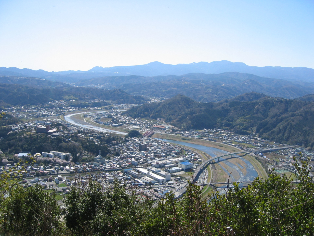 thumbnail_城山山頂から天城連山を望む